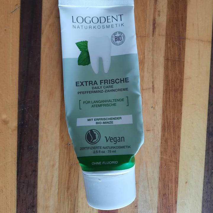 review photo of Logodent Dentifricio alla menta shared by @silky26 on 13 Apr 2022 - review