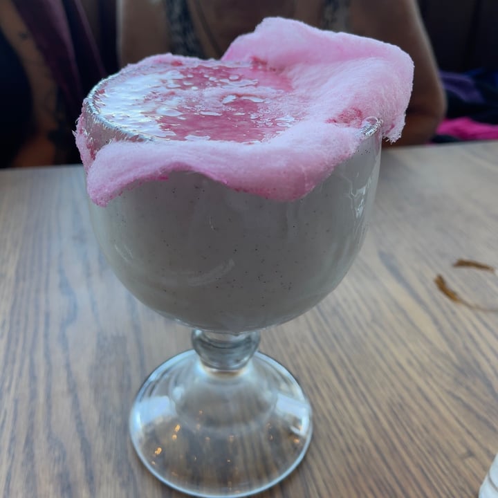 review photo of Hudsons, The Burger Joint (Muizenberg) Candyfloss Strawberry Vegan Milkshake shared by @jethrotait on 25 Jan 2022 - review