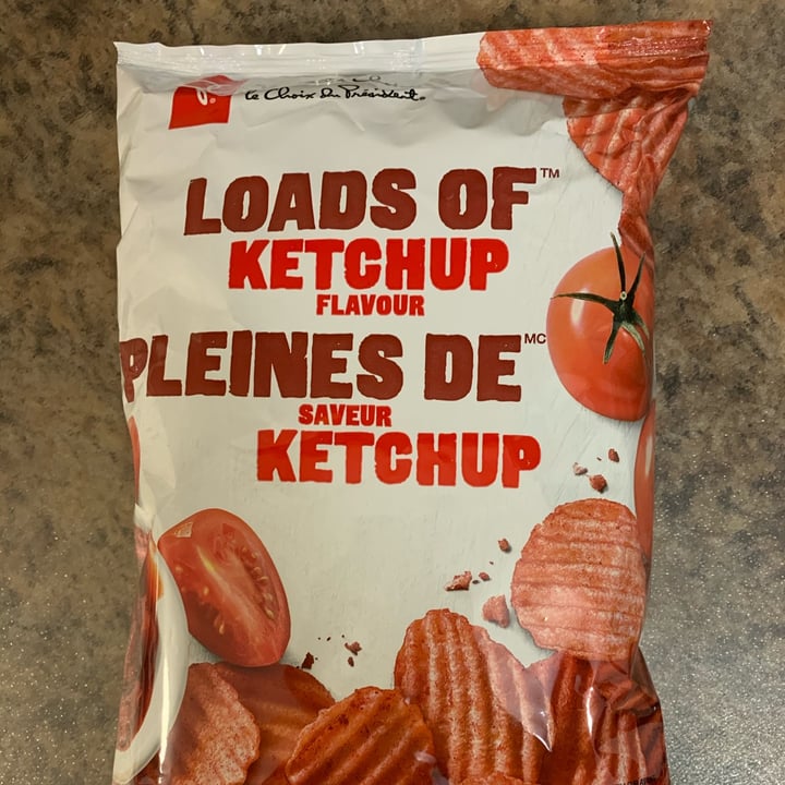 President's Choice Loads of Ketchup Flavour Chips Review abillion