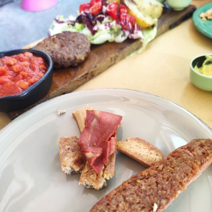 review photo of Buddy Italian Restaurant Cafè Grigliata mista vegana shared by @carlottadottori1 on 08 Apr 2022 - review