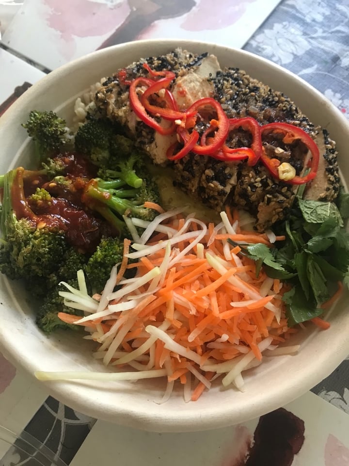 photo of Veggie Grill The Far East Bowl shared by @nikkileighh on  31 Mar 2020 - review
