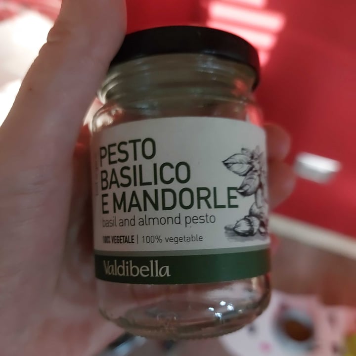 photo of Valdibella pesto di basilico e mandorle shared by @leobise on  15 Jun 2022 - review