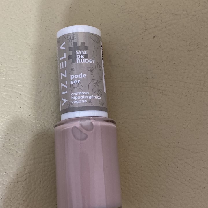 review photo of Vizzela Cosméticos Esmaltes shared by @27073909 on 23 Apr 2022 - review