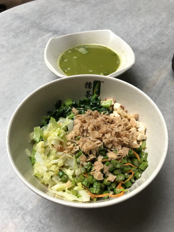 photo of Thunder Tea Catering Lau Pa Sat Festival Mkt Thunder tea with brown rice shared by @peasfulpea on  09 Aug 2018 - review