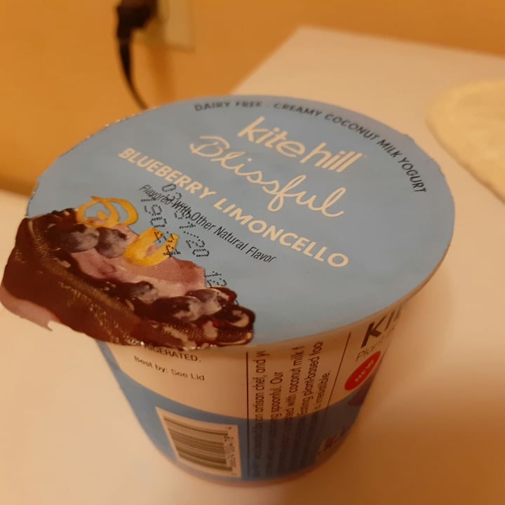 photo of Kite Hill Blissful Blueberry Limoncello Yogurt shared by @nico-aguilera on  22 Feb 2020 - review