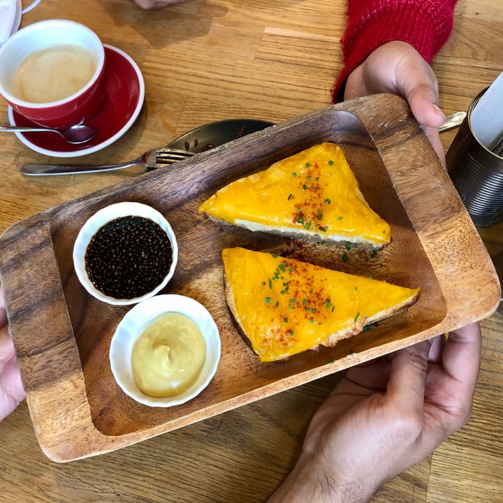 photo of Eqvilibrivm Café Tostada De Queso Vegano shared by @toysalem on  25 Apr 2021 - review