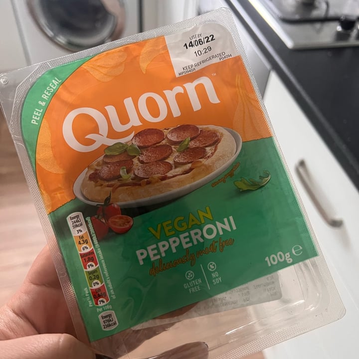 photo of Quorn Vegan pepperoni shared by @chiariconta on  24 May 2022 - review