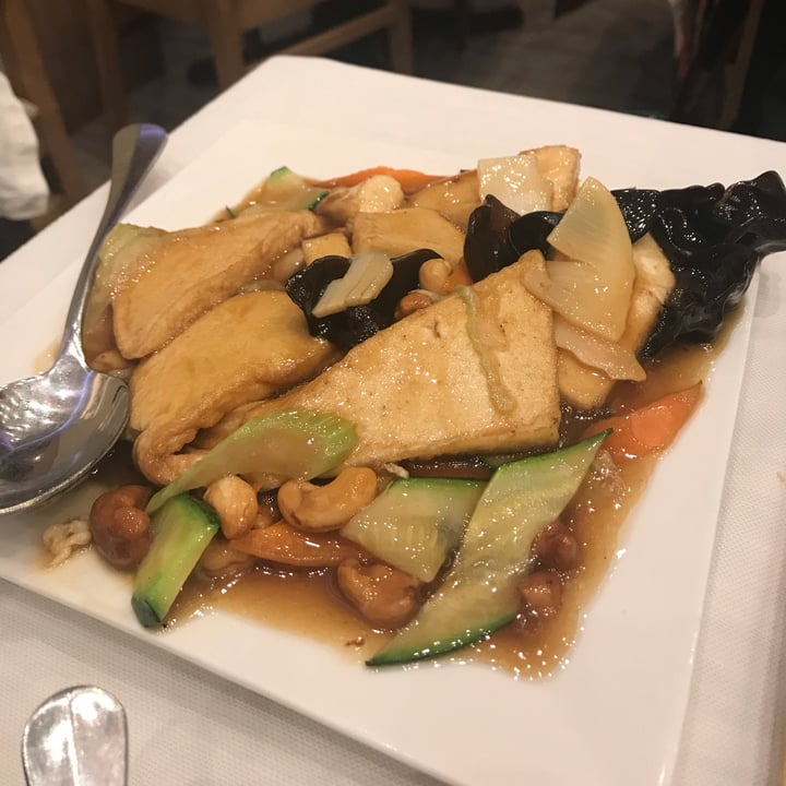 photo of Shanghai Naturalmente Stufato di tofu con anacardi shared by @angpic on  25 Apr 2022 - review
