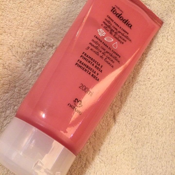 photo of Natura Crema Todo Día Frambuesa y Pimienta Rosa shared by @mardaluz on  24 Jun 2021 - review