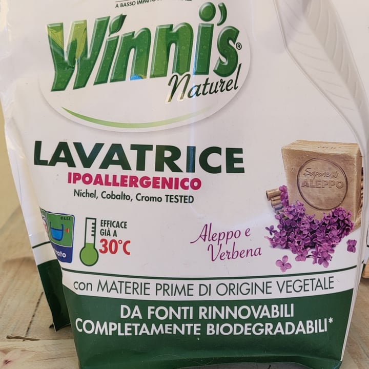 photo of Winni's Naturel Ammorbidente Concentrato Fiori Bianchi  shared by @emmacoco69 on  23 Aug 2022 - review