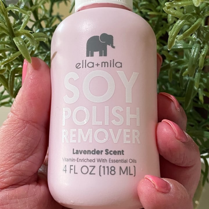 photo of ella+mila Soy Polish Remover shared by @socalkitties on  30 May 2022 - review