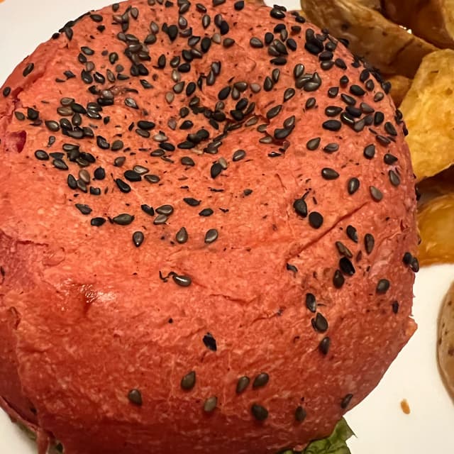 Photo of the dish “coccinella burger”