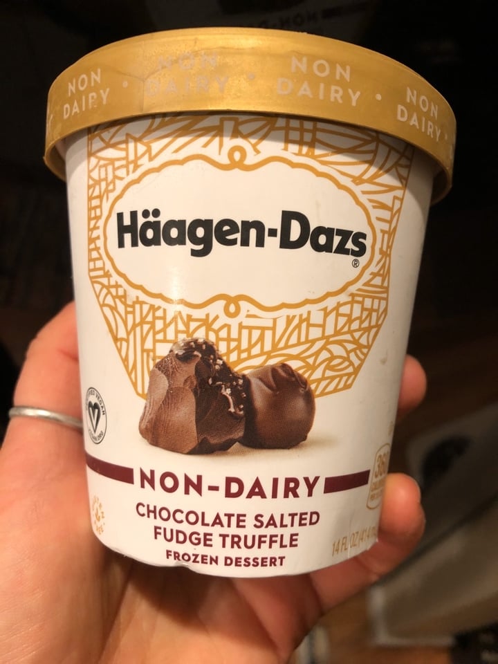 photo of Häagen-Dazs Chocolate Salted Fudge Truffle Ice Cream Tub shared by @hannaheatsplants on  27 Jan 2020 - review