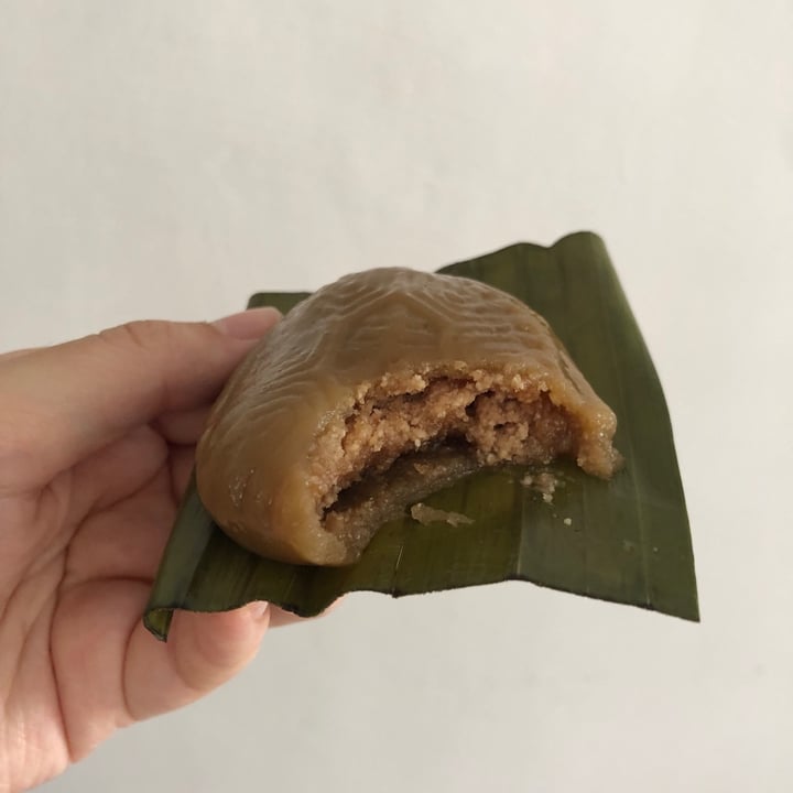 photo of The Ang Ku Kueh Hut Hazelnut Ang Ku Kueh shared by @hiiamyulin on  07 Sep 2021 - review