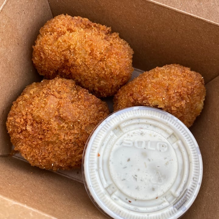 photo of V-Grits Fried Mac and Cheese Bites shared by @plvntprincesskris on  15 Jun 2021 - review