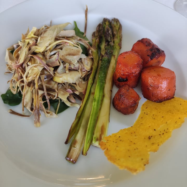 review photo of Ristorante Il Nuovo Bosco - La Tenuta Antipasto Di Verdure shared by @lisaveg81 on 17 Apr 2022 - review