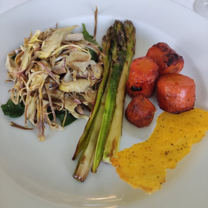 photo of Ristorante Il Nuovo Bosco - La Tenuta Antipasto Di Verdure shared by @lisaveg81 on  17 Apr 2022 - review