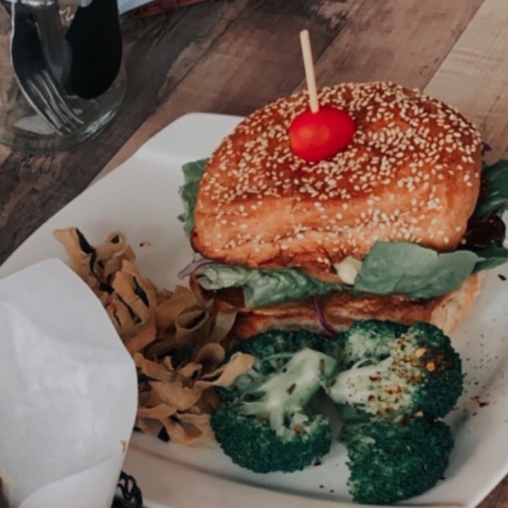 photo of WellSmoocht Pow Wow Bao Burger shared by @xiao-mantouu on  06 Nov 2020 - review