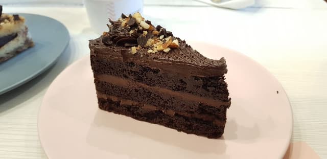 Foto do prato “Dark Chocolate Ganache Cake”