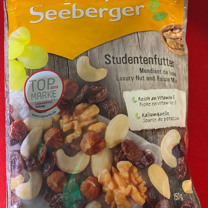 review photo of Seeberger Luxury nut and raisin mix shared by @burninghouse on 27 Jun 2020 - review