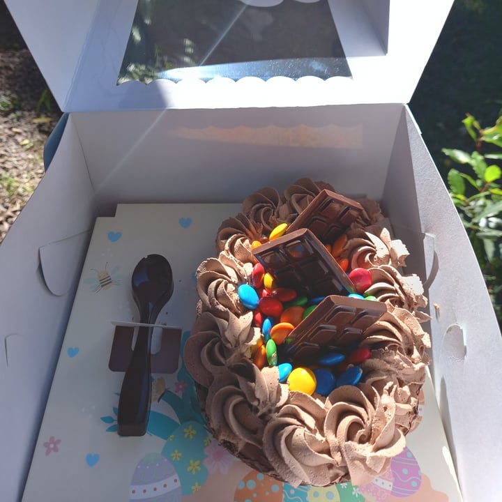 review photo of Tortas veganas Silvia Sicardi Repostería Vegana huevo de pascua relleno (confites) shared by @martiterraza on 13 Apr 2022 - review