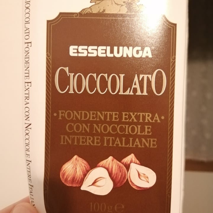 review photo of Esselunga Cioccolato Fondente Con Nocciole Intere shared by @silviabilotta on 22 Mar 2022 - review