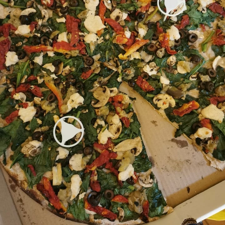 photo of The Upper Crust Pizzeria Bebek Bi Nevi Vegan shared by @ezgimiceyl on  07 Dec 2020 - review