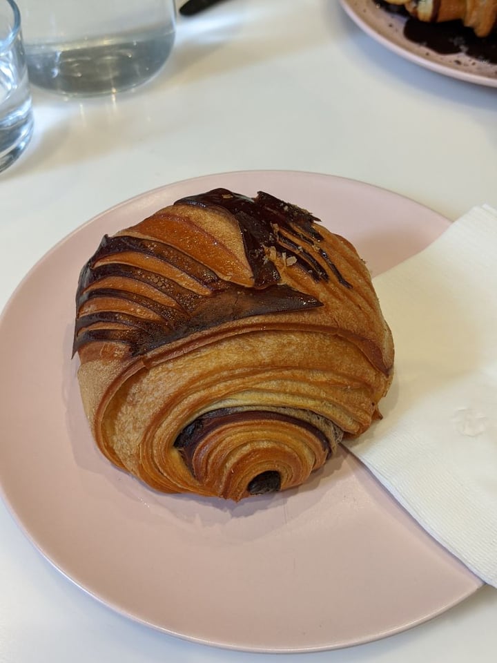 review photo of Weirdoughs (Temporarily Closed) Chocolate Croissant shared by @jasminn on 29 Dec 2019 - review