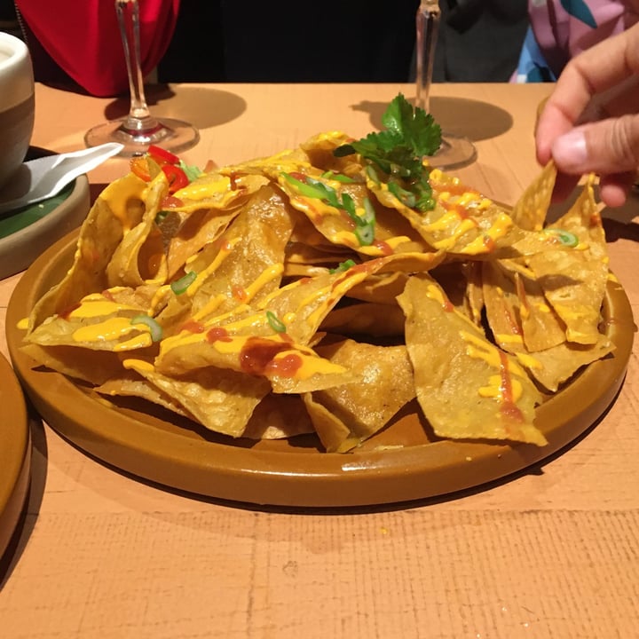 photo of Oleada Plant Based Totopos y guacamole shared by @lauchis on  22 Sep 2021 - review