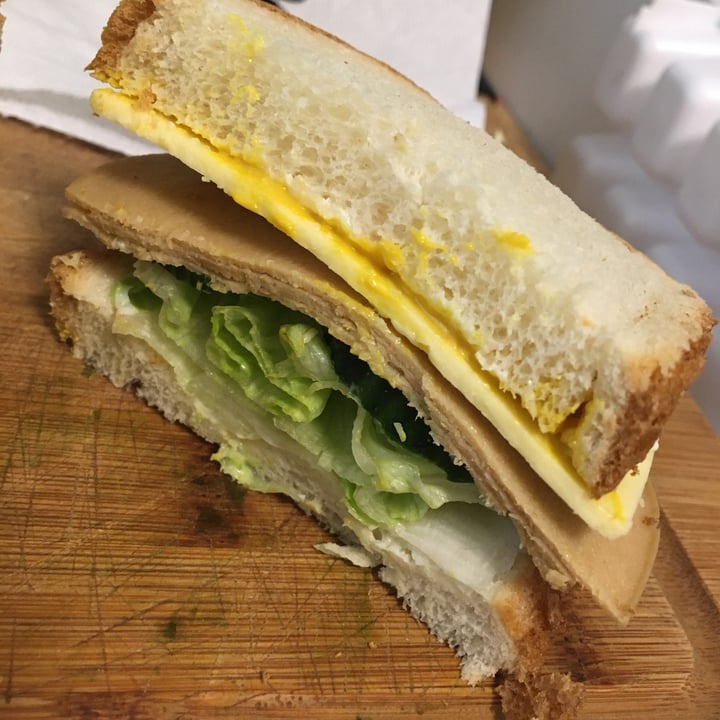 photo of Lightlife Deli Charcutie Végétalienne Veggie Turkey shared by @scottofsherwood on  09 Jun 2020 - review