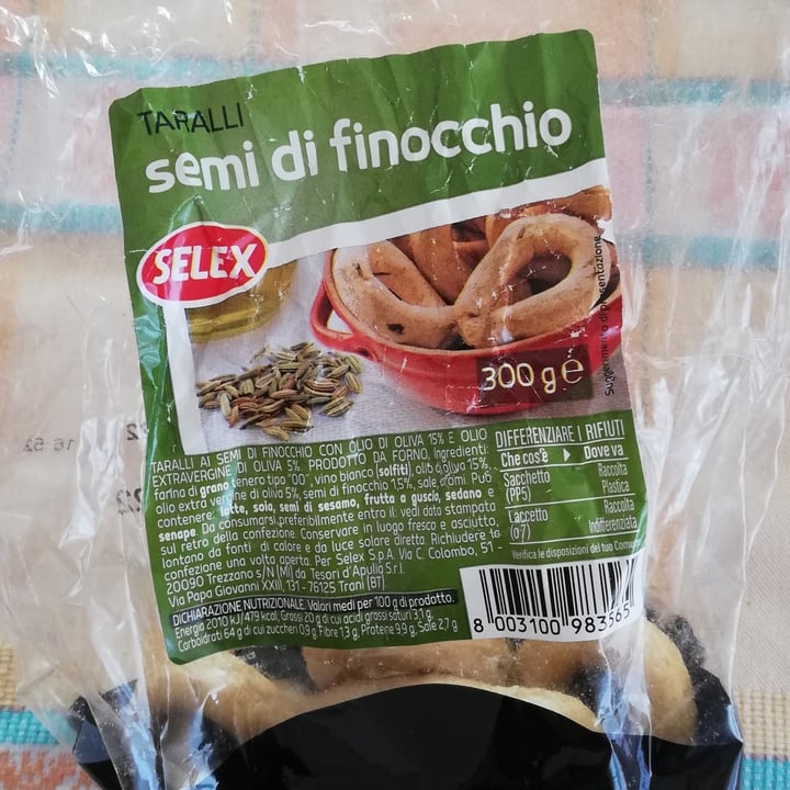 photo of Selex Taralli ai semi di finocchio shared by @antoniabardelli on  16 Apr 2022 - review