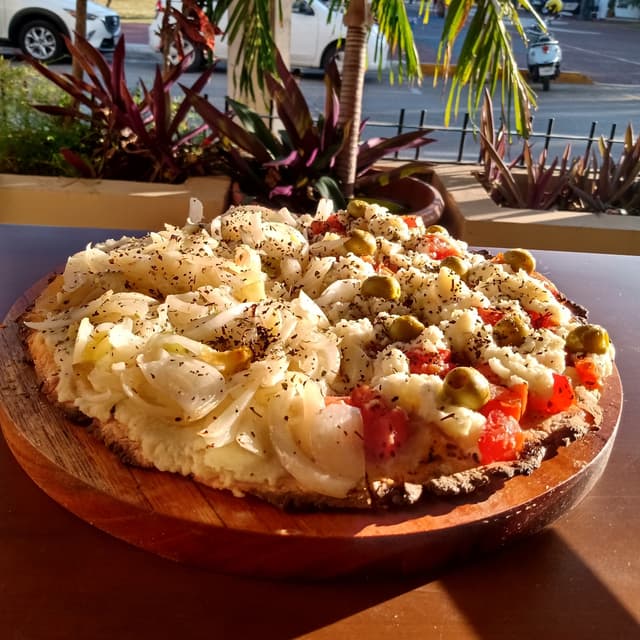 Foto do prato “Pizza Mar y Olas Blancas”