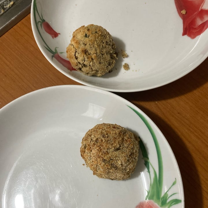 photo of Verde Pistacchio Polpette di lenticchie shared by @flasol on  02 Jan 2022 - review