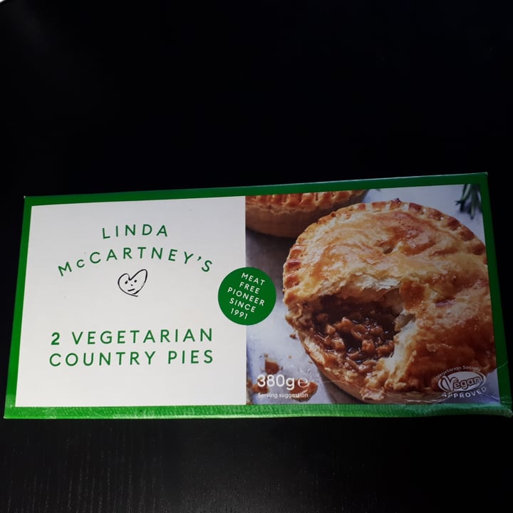 review photo of Linda McCartney's 2 vegetarian Country pies shared by @stephalish on 28 Jun 2021 - review