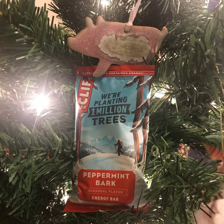 photo of Clif Bar Peppermint Bark shared by @dianna on  20 Dec 2020 - review