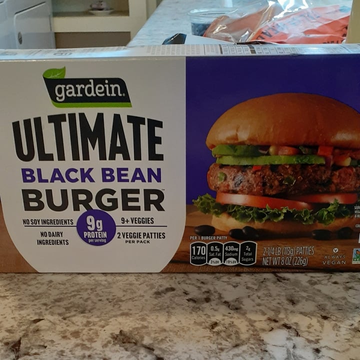 photo of Gardein Ultimate Black Bean Burger shared by @chrisdartt on  17 May 2022 - review