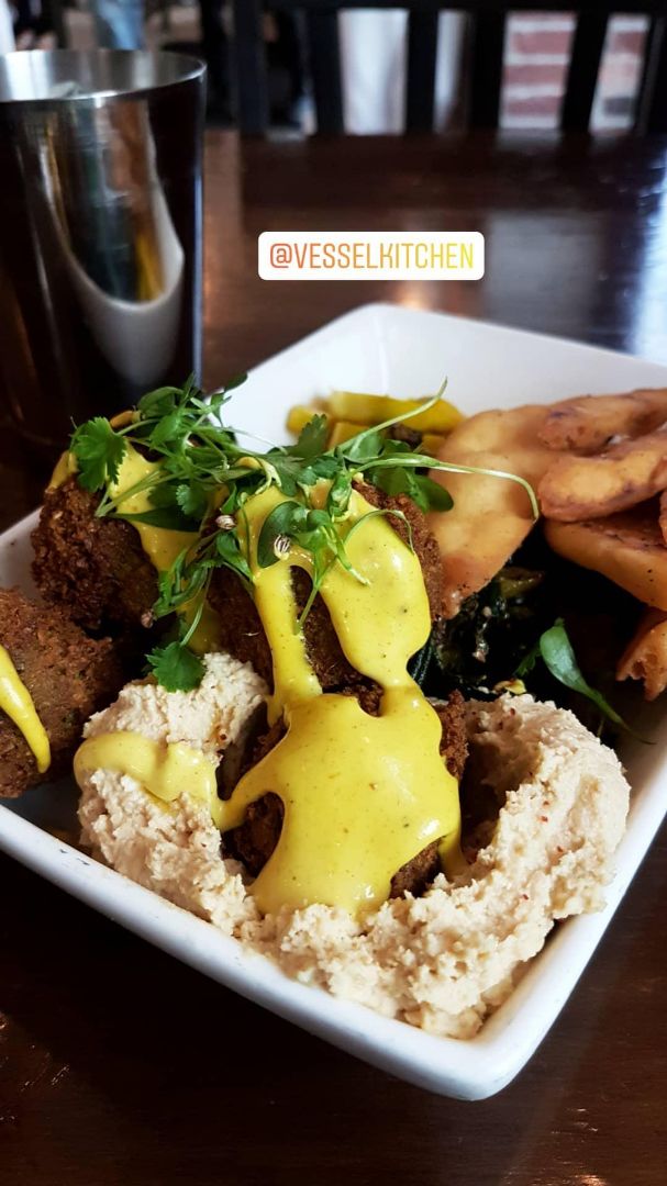 photo of Vessel Kitchen Falafel dish shared by @tempsduverite on  01 Apr 2020 - review