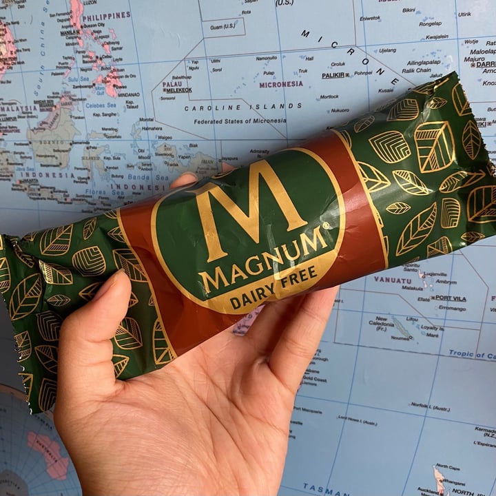 photo of Magnum Magnum Vegan Almond shared by @kelsey on  24 Oct 2020 - review
