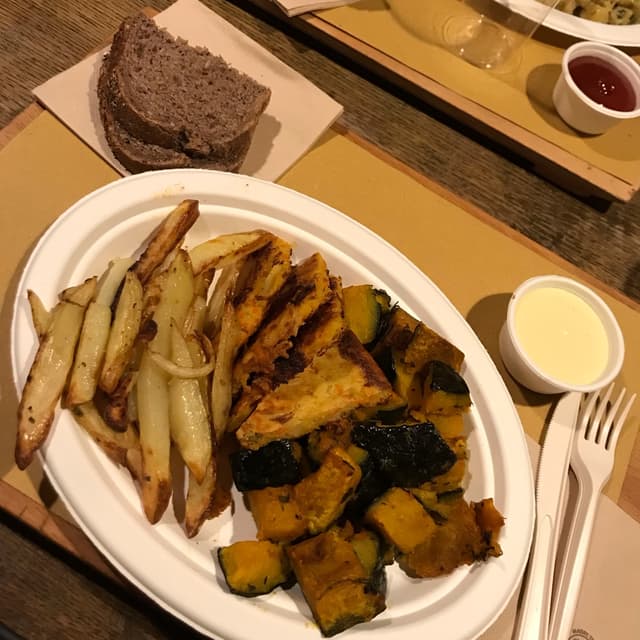 菜肴“Piatto 3 gusti”的照片