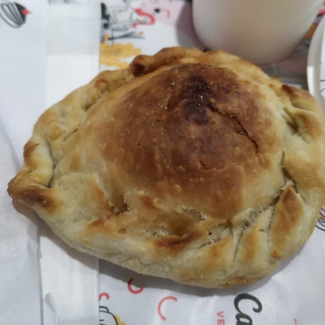 菜肴“Empanada Caprese”的照片