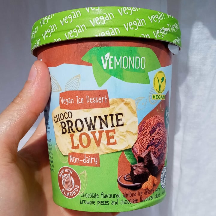 photo of Vemondo  Vegan Ice Dessert Choco Brownie Love shared by @marlalestrange on  25 Aug 2022 - review