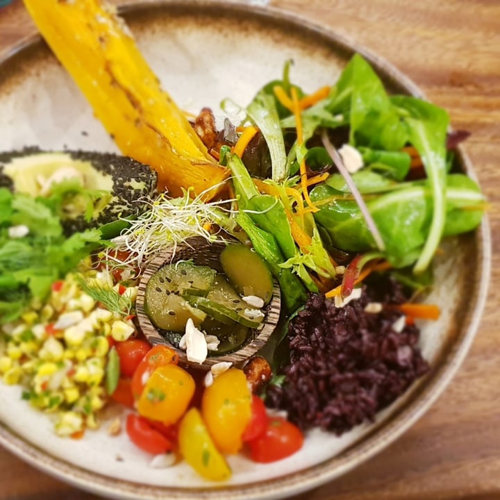 photo of Genius Central Singapore Happiness Bowl shared by @dhwani on  13 May 2020 - review