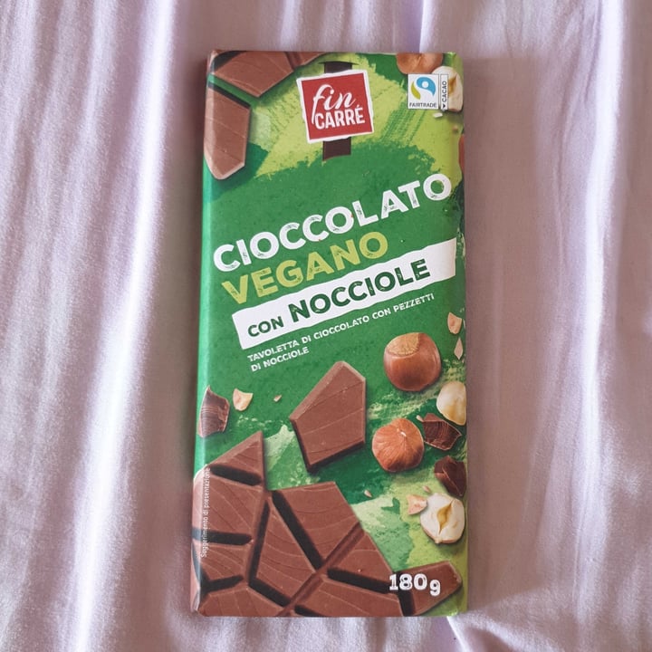 photo of Fin Carré Cioccolato vegano con nocciole shared by @pingui on  18 May 2022 - review