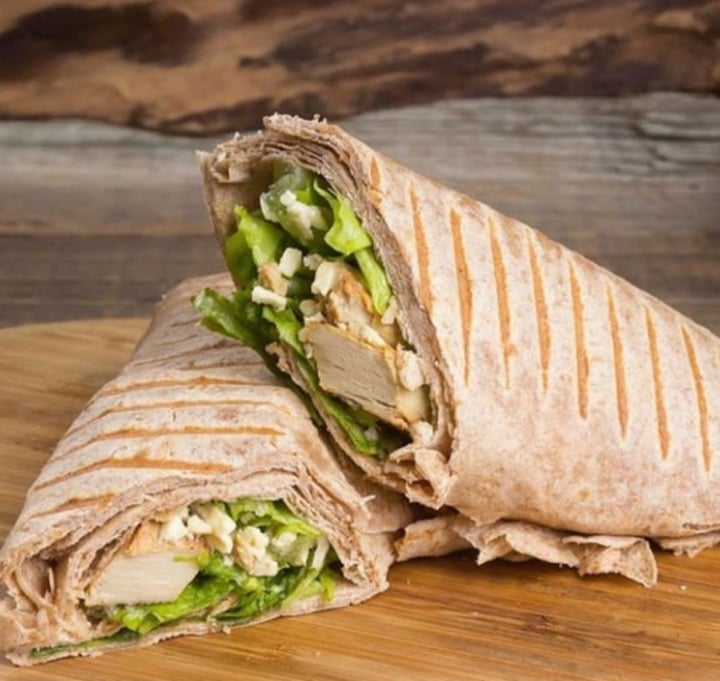 photo of Primal Foods Veggie Cesar Wrap shared by @chilevegano on  20 Mar 2020 - review