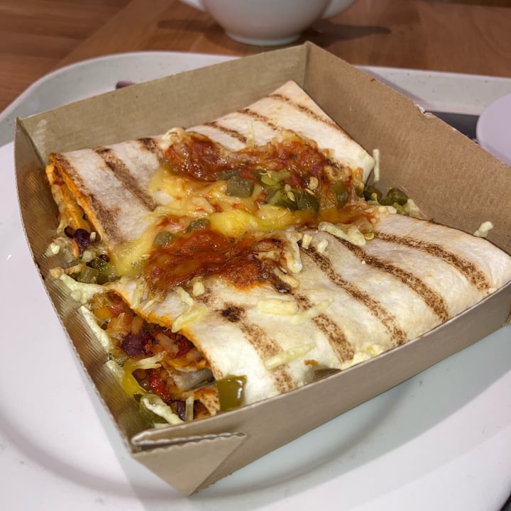 photo of Costa Coffee Burrito Meal Box shared by @chloslo on  14 Apr 2022 - review