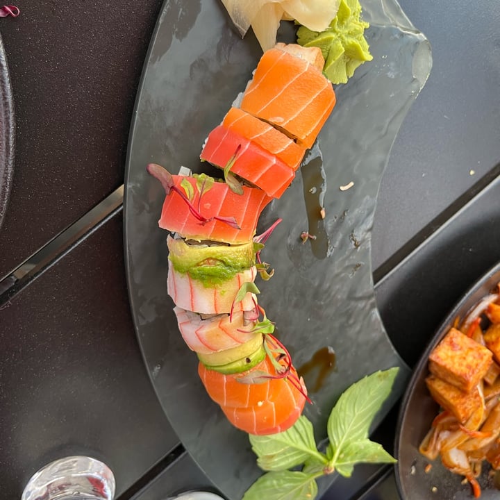 review photo of Sakana Sushi Bar and Lounge Vegan Rainbow Roll shared by @bepotts on 08 Jul 2022 - review