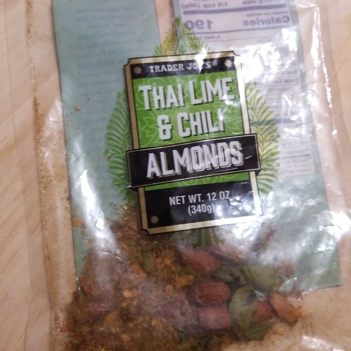 photo of Trader Joe's Thai Lime and Chili Almonds shared by @groovygreens on  26 Apr 2022 - review