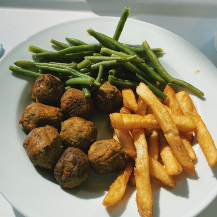 photo of IKEA Restaurant Vegetable Balls shared by @bailythompson on  06 Sep 2021 - review