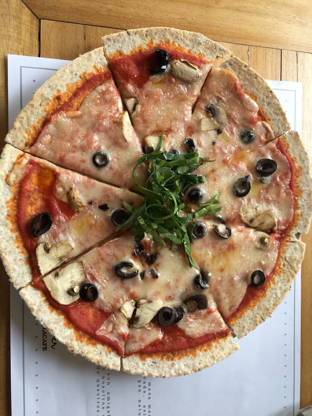 Photo of the dish “Pizza con queso de soya”