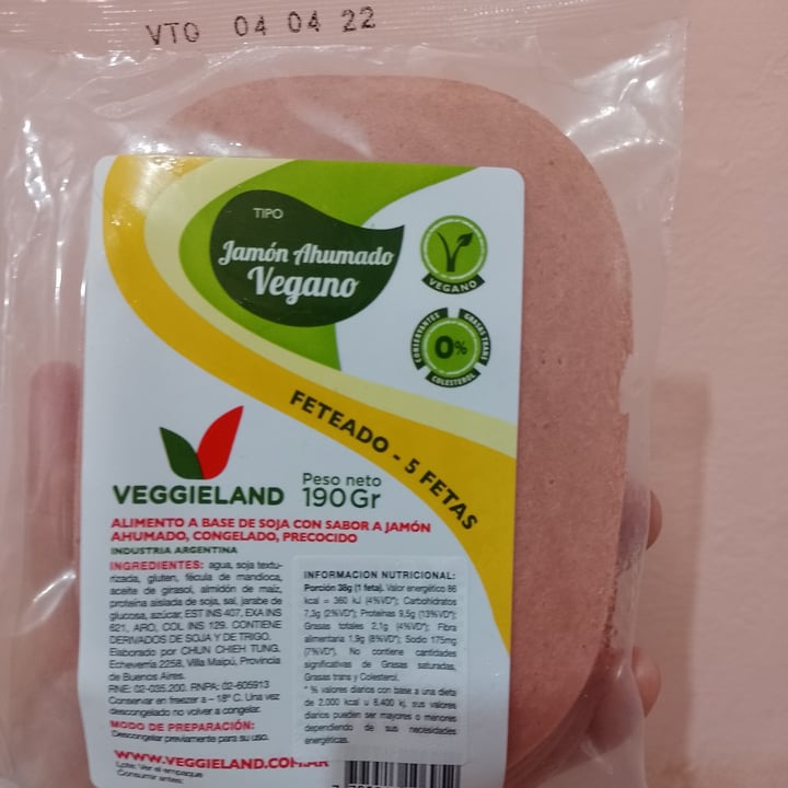 photo of Veggieland Jamón Ahumado Vegano Feteado shared by @karenyan on  23 Dec 2021 - review